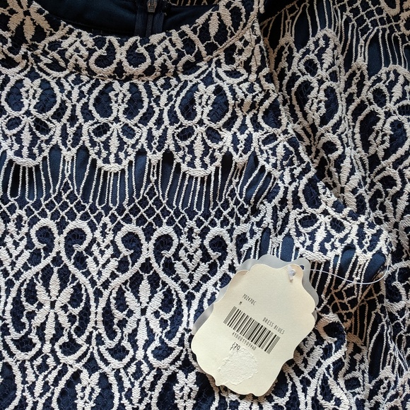 Navy and White Patterned Altar'd State Dress - Picture 5 of 5